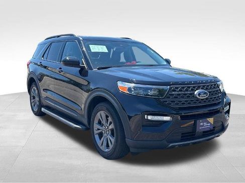 Certified 2023 Ford Explorer XLT w/ Equipment Group 202A AWD/4WD image 5