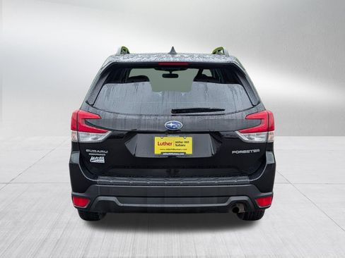 Used 2023 Subaru Forester Premium AWD/4WD image 6