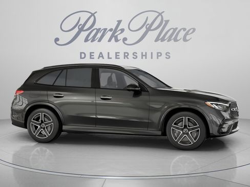 Used 2026 Mercedes-Benz GLC 300 4MATIC image 44