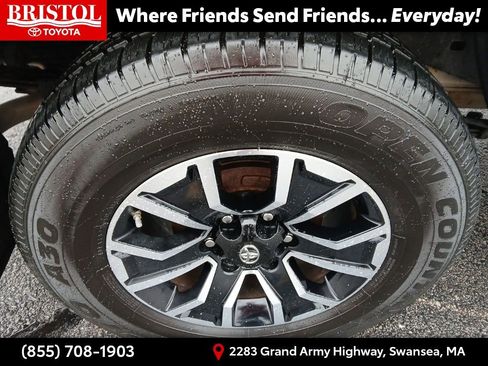 Used 2021 Toyota Tacoma TRD Sport image 11