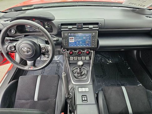 Certified 2024 Toyota GR86 Premium image 20