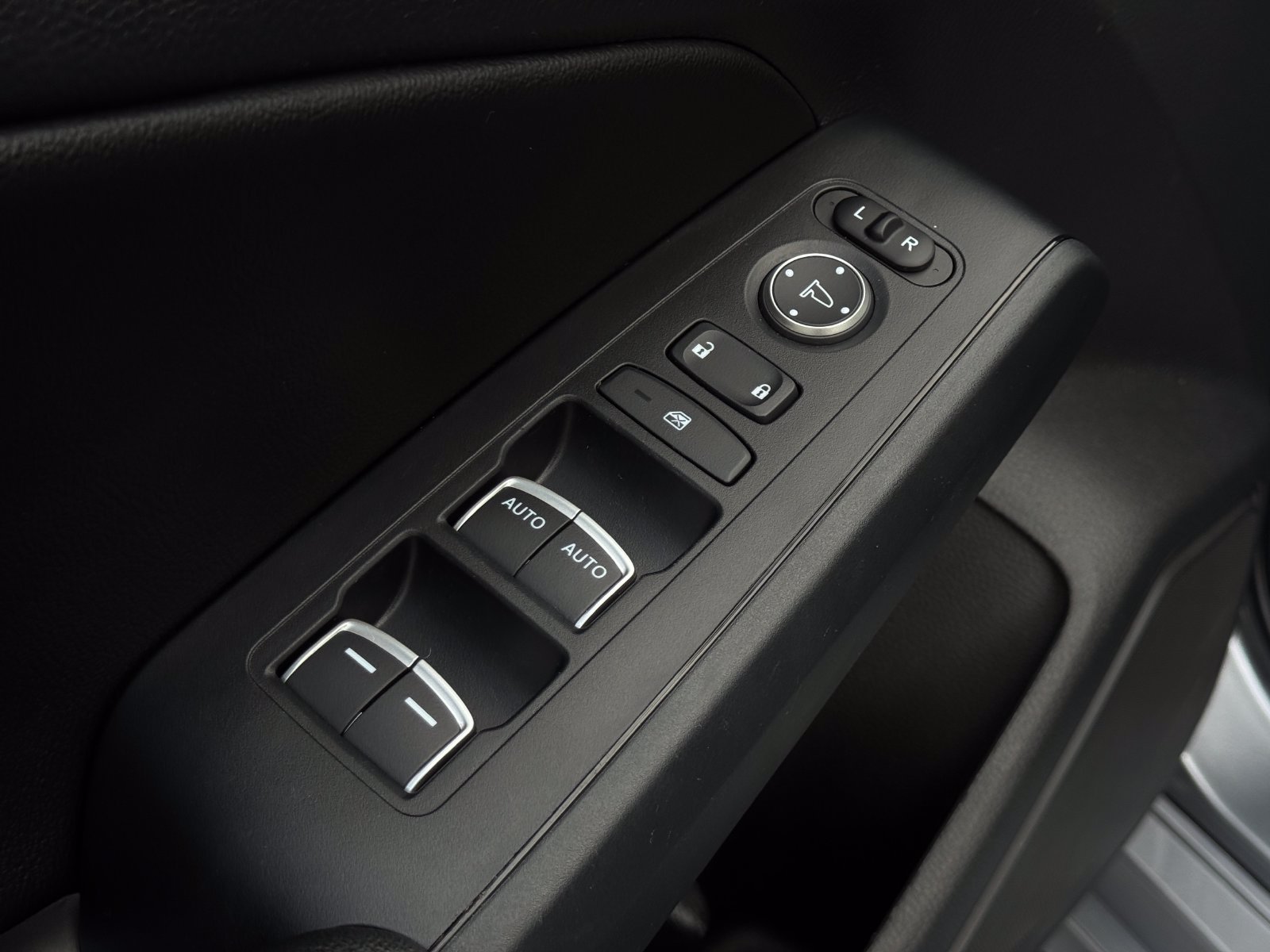 Used 2024 Honda Civic EX-L image 15