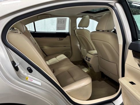 Used 2014 Lexus ES 350 w/ Luxury Package FWD image 51