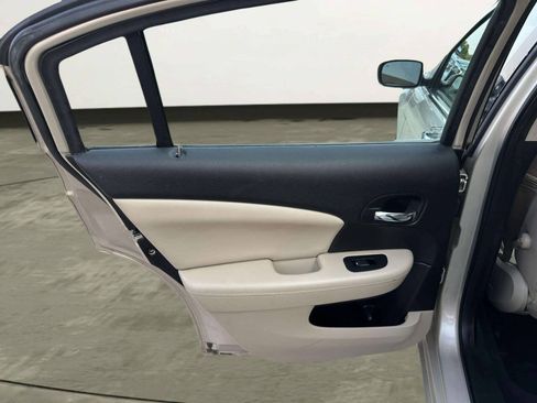 Used 2013 Chrysler 200 Limited FWD image 28