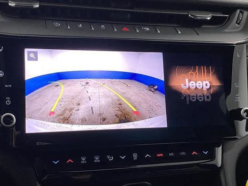 New 2026 Jeep Grand Cherokee Limited w/ Limited Altitude Package AWD/4WD image 11