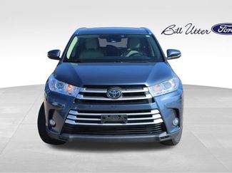 Used 2018 Toyota Highlander XLE video 2