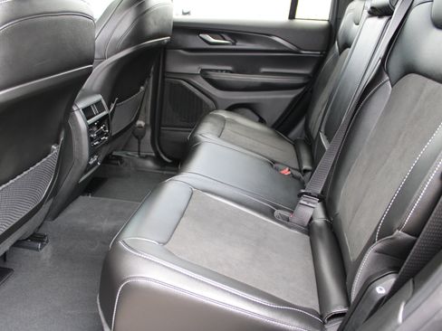 New 2025 Jeep Grand Cherokee Altitude RWD image 26