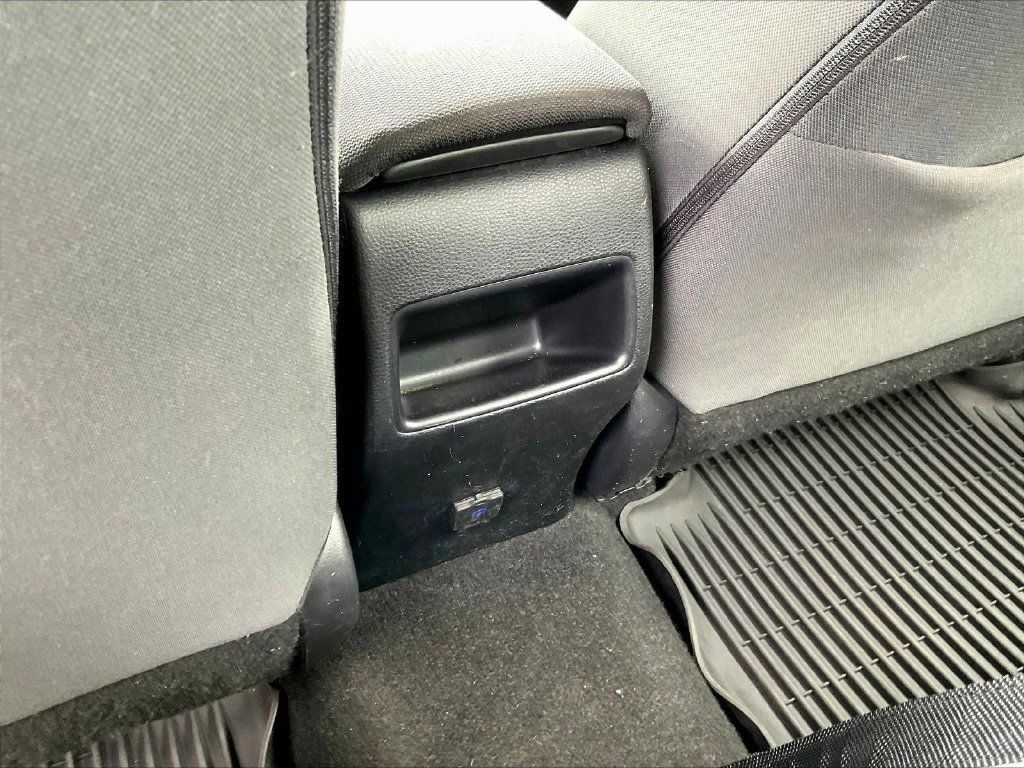 Used 2021 Toyota Corolla LE FWD image 13