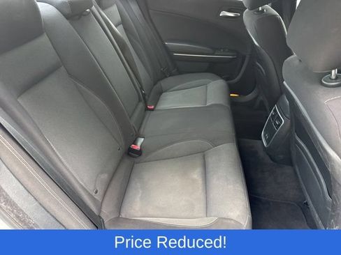 Used 2015 Dodge Charger SE RWD image 22