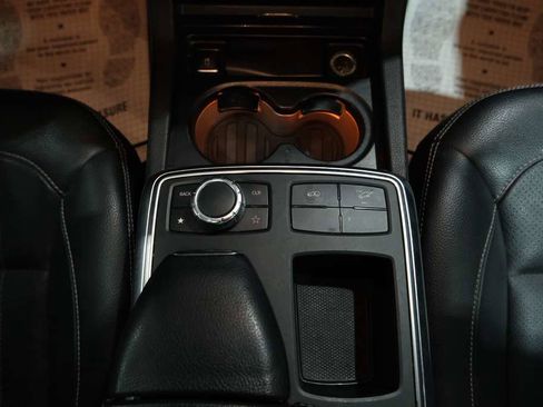 Used 2015 Mercedes-Benz GL 450 4MATIC w/ Parking Assist Package image 34