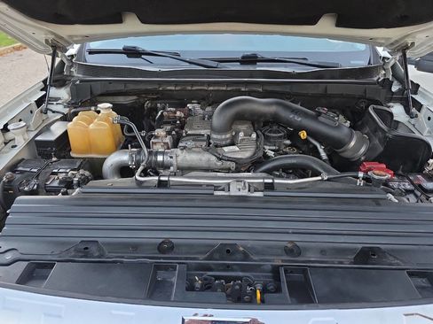 Used 2016 Nissan Titan SV image 33