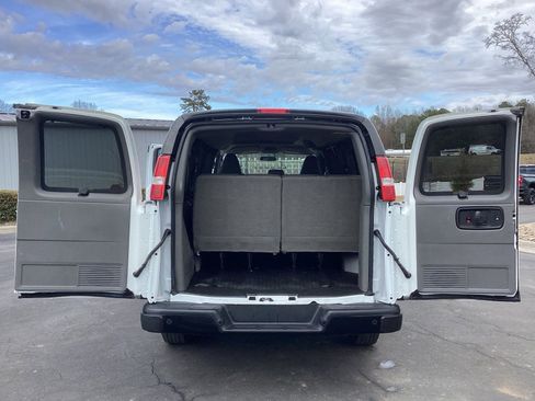 Used 2023 Chevrolet Express 3500 LS image 4