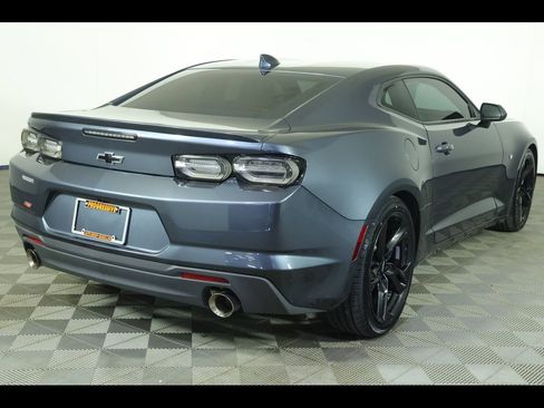 Used 2022 Chevrolet Camaro LT w/ RS Package image 2