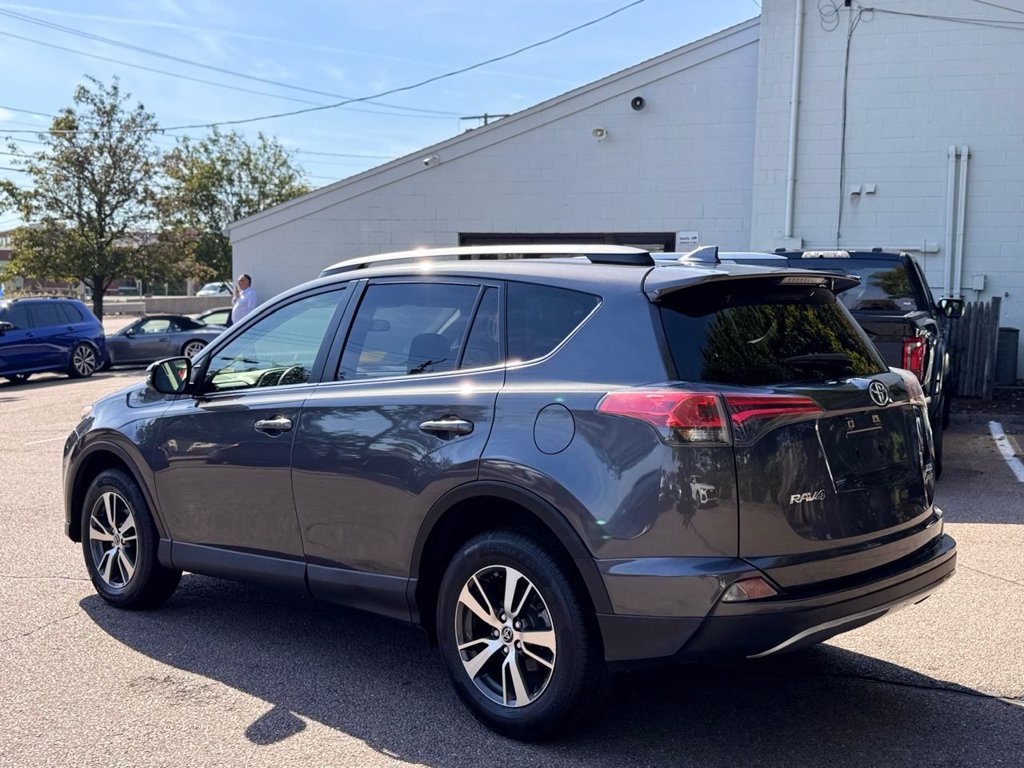 Used 2018 Toyota RAV4 XLE w/ Plus Extra Value Package AWD/4WD image 4
