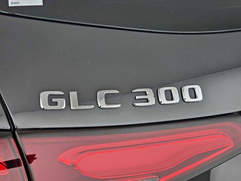 Used 2024 Mercedes-Benz GLC 300 4MATIC image 14