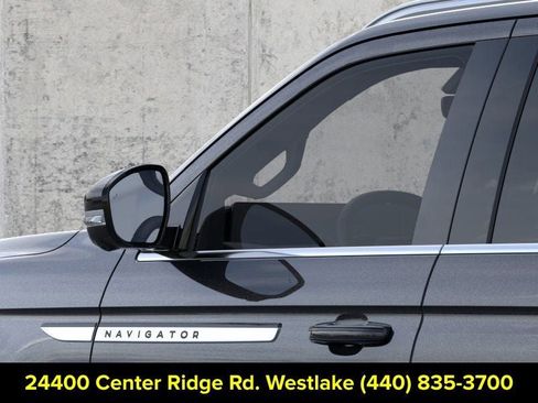 New 2026 Lincoln Navigator L Reserve AWD/4WD image 18