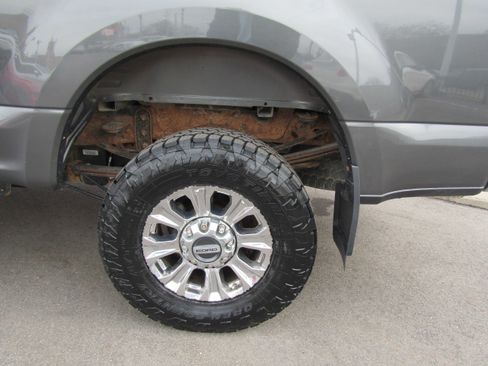 Used 2017 Ford F250 XLT w/ XLT Premium Package image 11