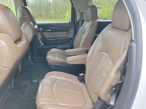 Used 2016 GMC Acadia SLT w/ Premium Edition AWD/4WD image 16