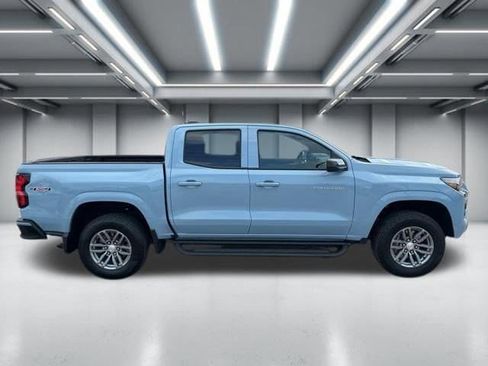Used 2025 Chevrolet Colorado LT w/ Advanced Trailering Package AWD/4WD image 1