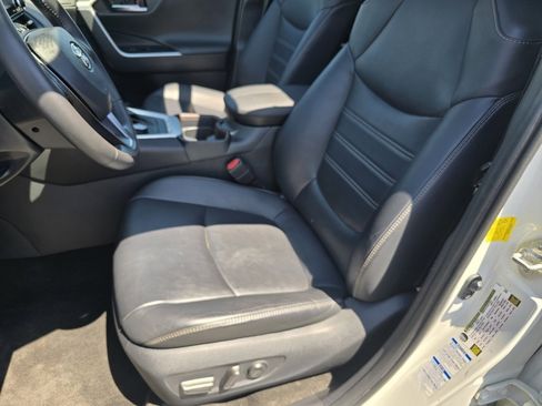 Certified 2019 Toyota RAV4 Limited w/ All Weather Liner Package AWD/4WD image 24