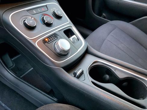 Used 2015 Chrysler 200 LX image 15