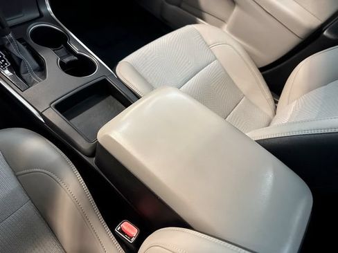 Used 2017 Toyota Camry XLE FWD image 23