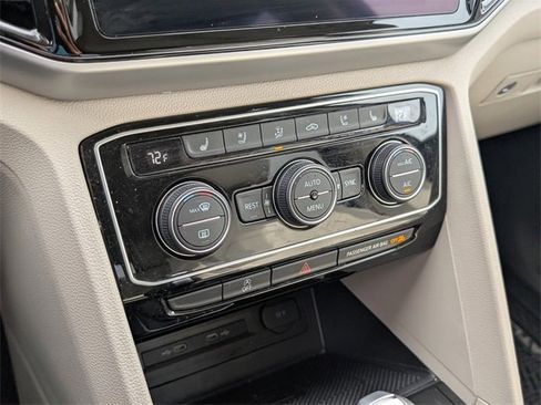 Used 2022 Volkswagen Atlas SEL Premium image 25