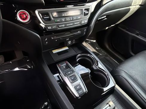 Used 2019 Honda Pilot Elite image 14