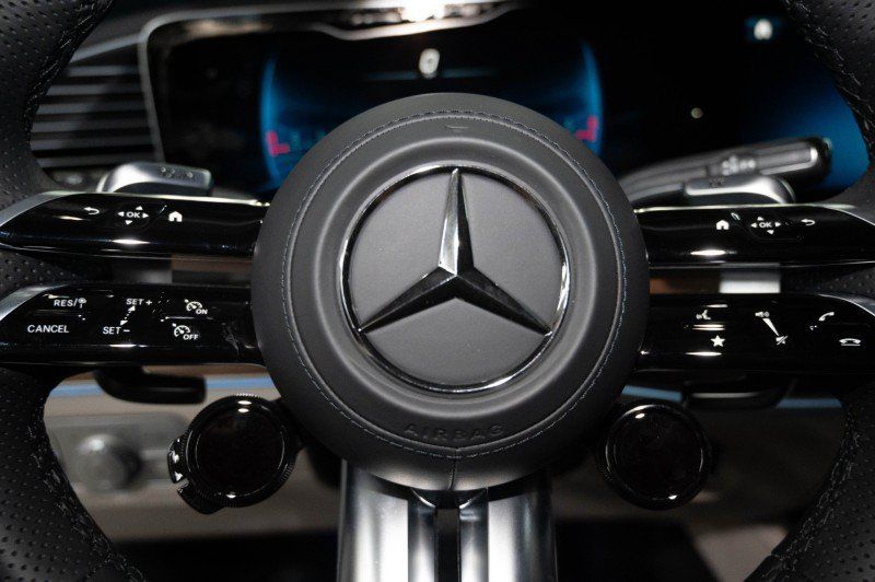 New 2026 Mercedes-Benz GLE 63 AMG S image 21
