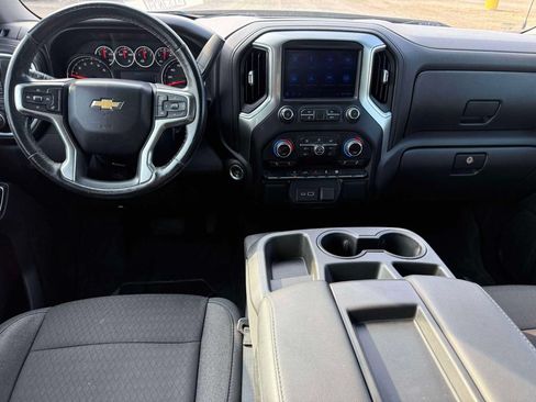 Used 2020 Chevrolet Silverado 1500 LT w/ All-Star Edition AWD/4WD image 3