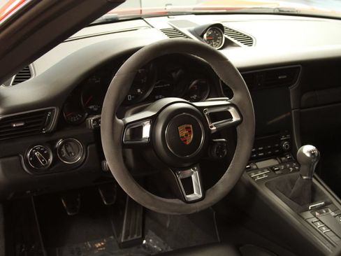 Used 2017 Porsche 911 Carrera GTS RWD image 30