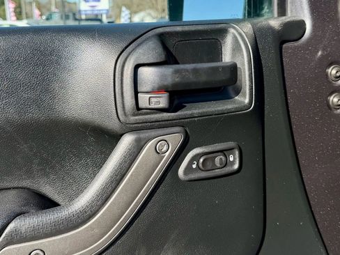 Used 2017 Jeep Wrangler Unlimited Sport w/ Quick Order Package 24S image 16