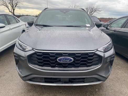 Used 2025 Ford Escape ST-Line image 2
