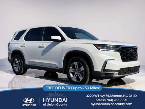 Used 2025 Honda Pilot EX-L image 1