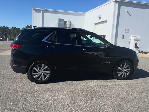Used 2023 Chevrolet Equinox Premier image 9