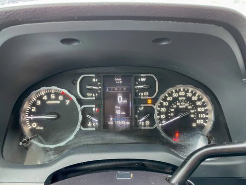 Used 2019 Toyota Tundra SR5 AWD/4WD image 19