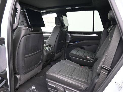 New 2026 Cadillac Escalade Platinum Sport w/ LPO, Floor Liner Package image 10