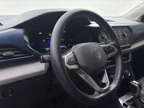 Used 2022 Volkswagen Taos SE FWD image 23