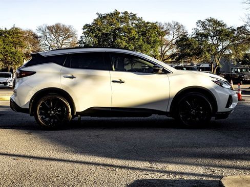 Used 2024 Nissan Murano SV w/ SV Midnight Edition Package image 4