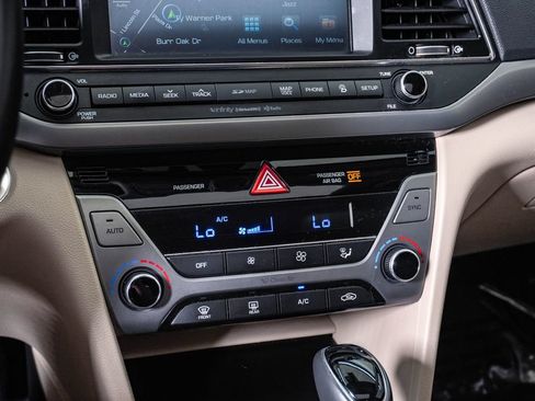 Used 2017 Hyundai Elantra Limited w/ Limited Ultimate Package 05 FWD image 24