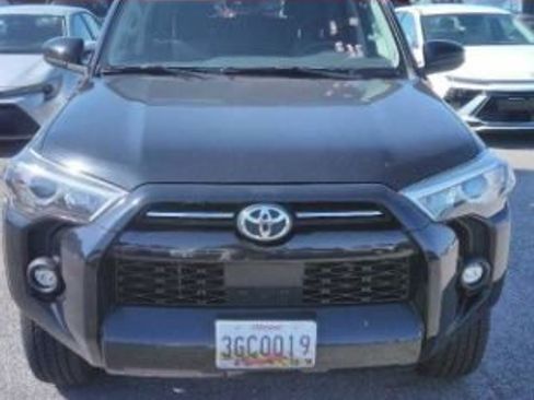 Used 2024 Toyota 4Runner SR5 AWD/4WD image 2