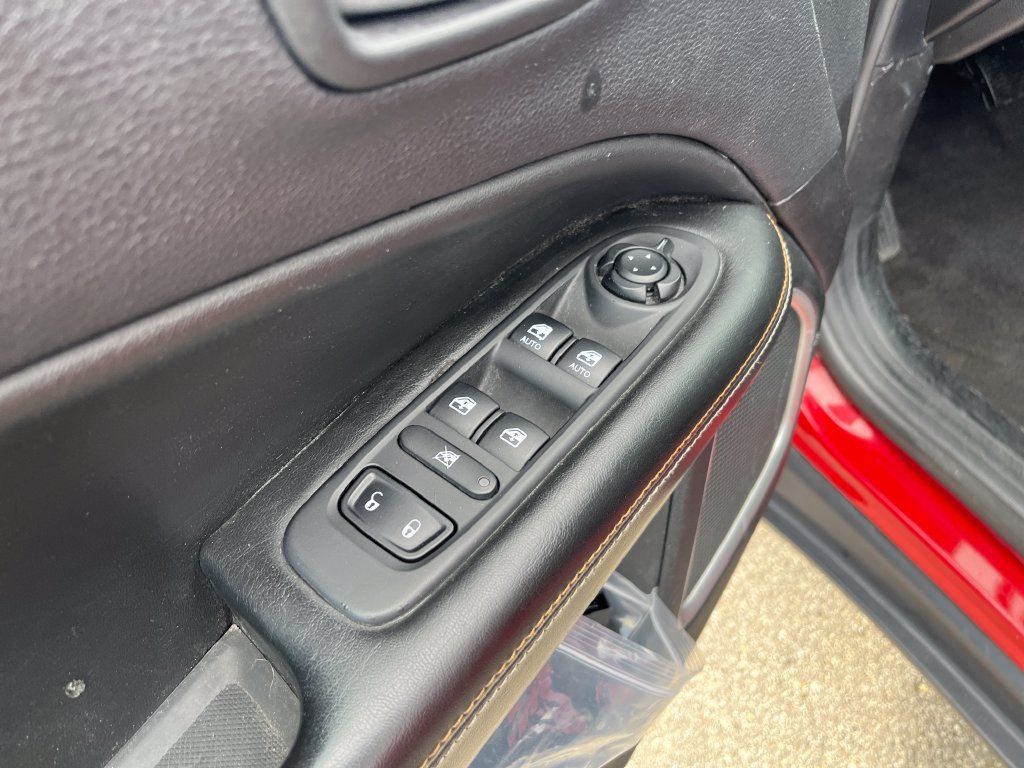 Used 2018 Jeep Compass Latitude w/ Popular Equipment Group AWD/4WD image 4