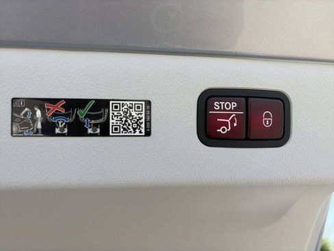 Certified 2023 Mercedes-Benz EQS 580 4MATIC Sedan image 7