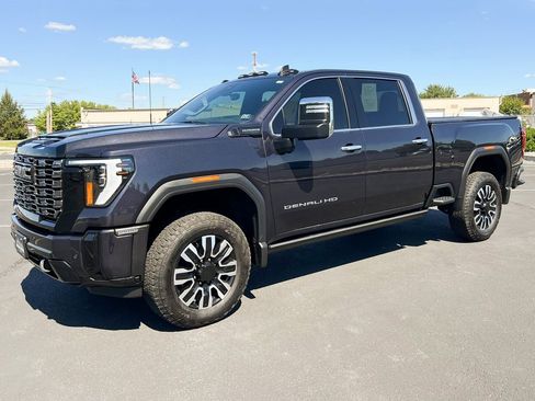 Used 2025 GMC Sierra 2500 Denali Ultimate image 16