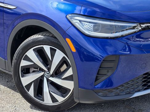 Used 2022 Volkswagen ID.4 Pro S w/ Gradient Package RWD image 9