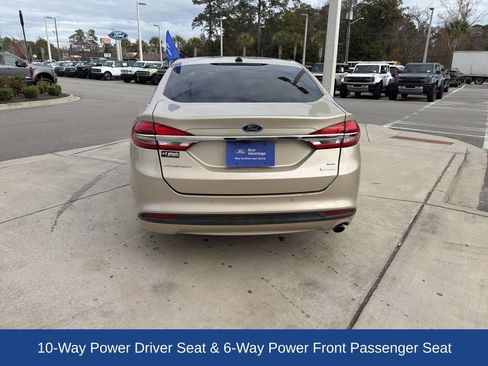 Used 2018 Ford Fusion SE w/ Fusion SE Technology Package image 7