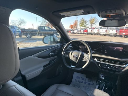 Used 2024 Buick Envista Avenir image 48