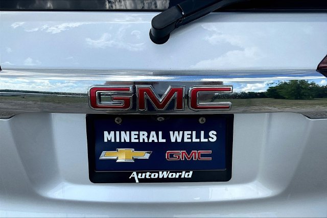 Used 2020 GMC Acadia SLE w/ Driver Convenience Package FWD image 25