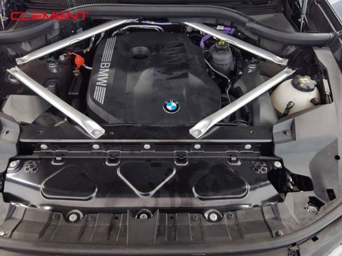 Used 2023 BMW X7 xDrive40i w/ Premium Package image 48