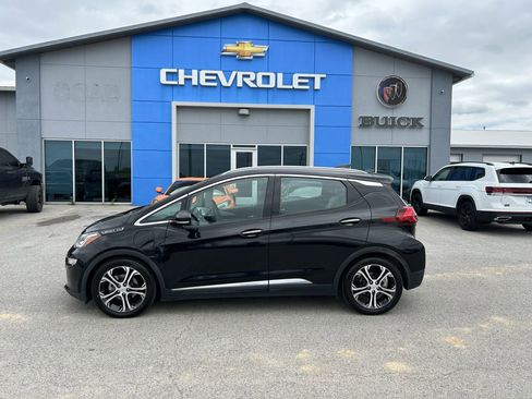Used 2017 Chevrolet Bolt Premier w/ Driver Confidence II Package image 4